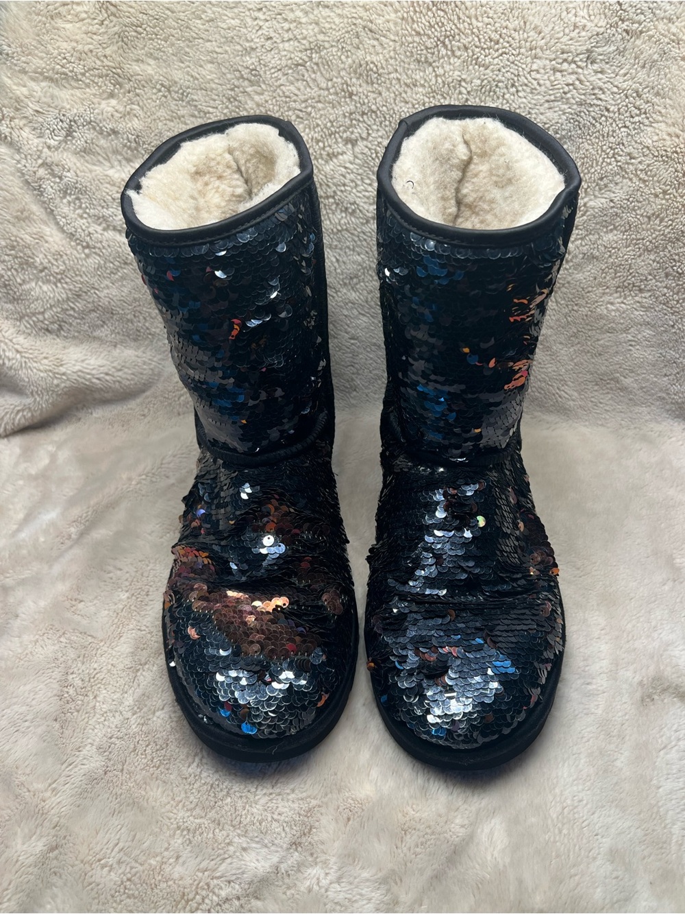 UGG Classic Short Cosmos Sequin Boots Size 9 - Picture 2 of 7